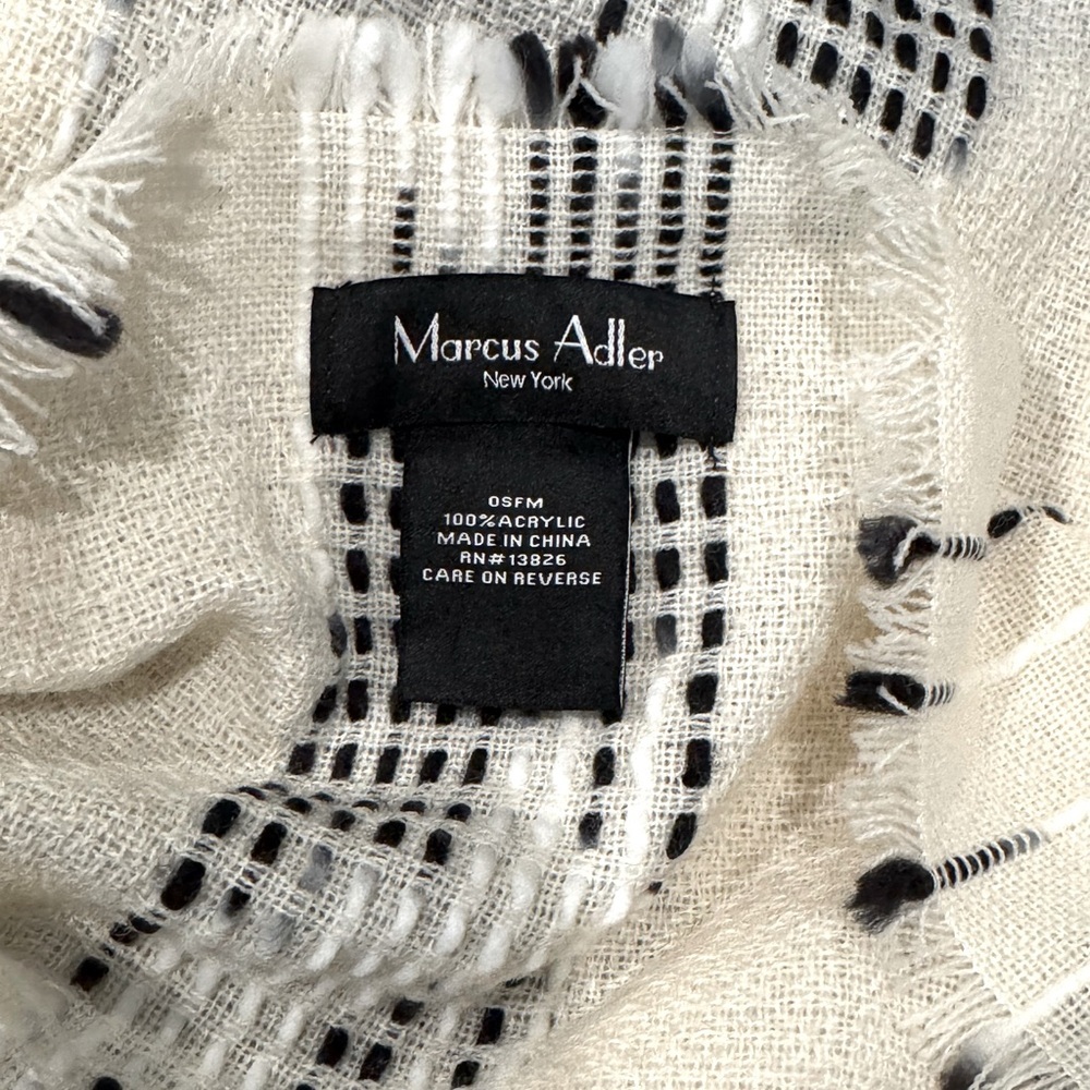 Marcus Alder of New York Super Lightweight Super Soft Layering Piece Cardigan - Picture 8 of 8